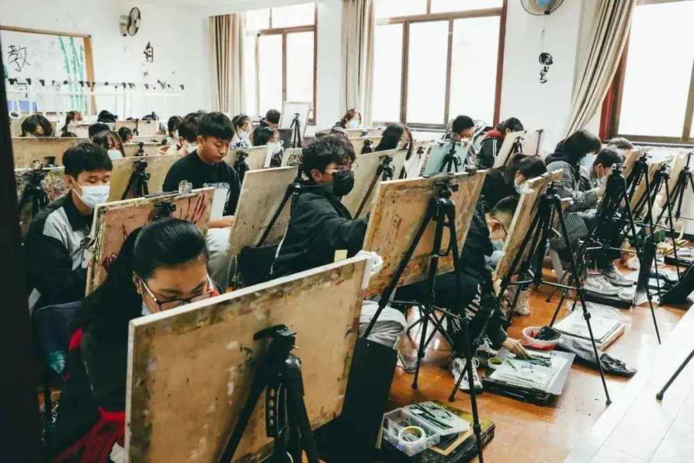 21年美術(shù)統(tǒng)考考多少才能通過？廣州美術(shù)高考班建議美術(shù)生要重視,04