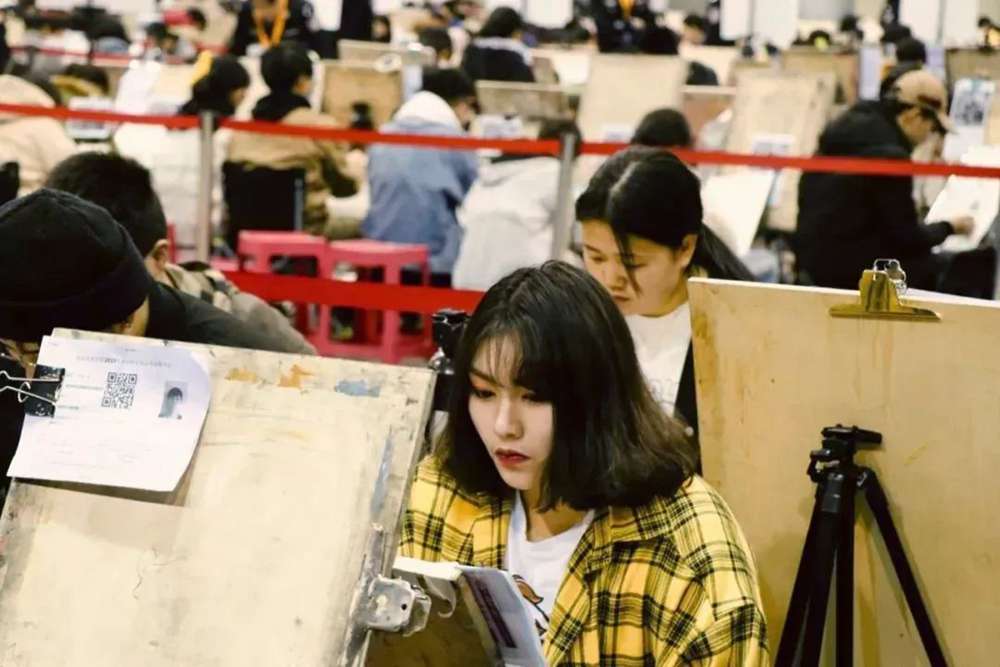 21年美術(shù)統(tǒng)考考多少才能通過？廣州美術(shù)高考班建議美術(shù)生要重視,14