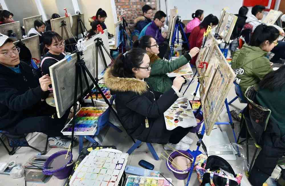 21年美術(shù)統(tǒng)考考多少才能通過？廣州美術(shù)高考班建議美術(shù)生要重視,17